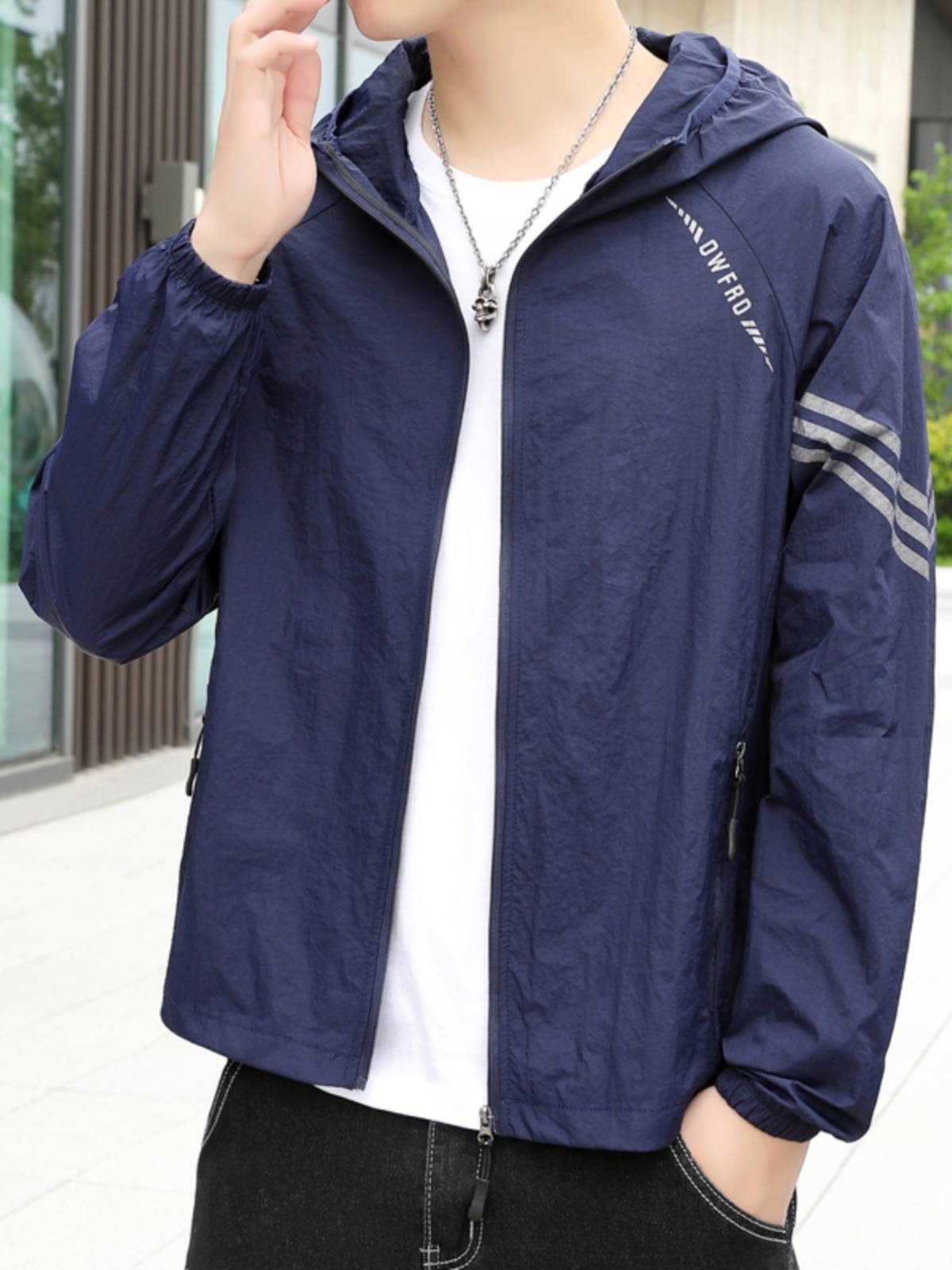Summer sunscreen clothes Men's light and breathable baseball jacket shirt handsome 2024 men's hooded hooded ice silk outdoor jacket