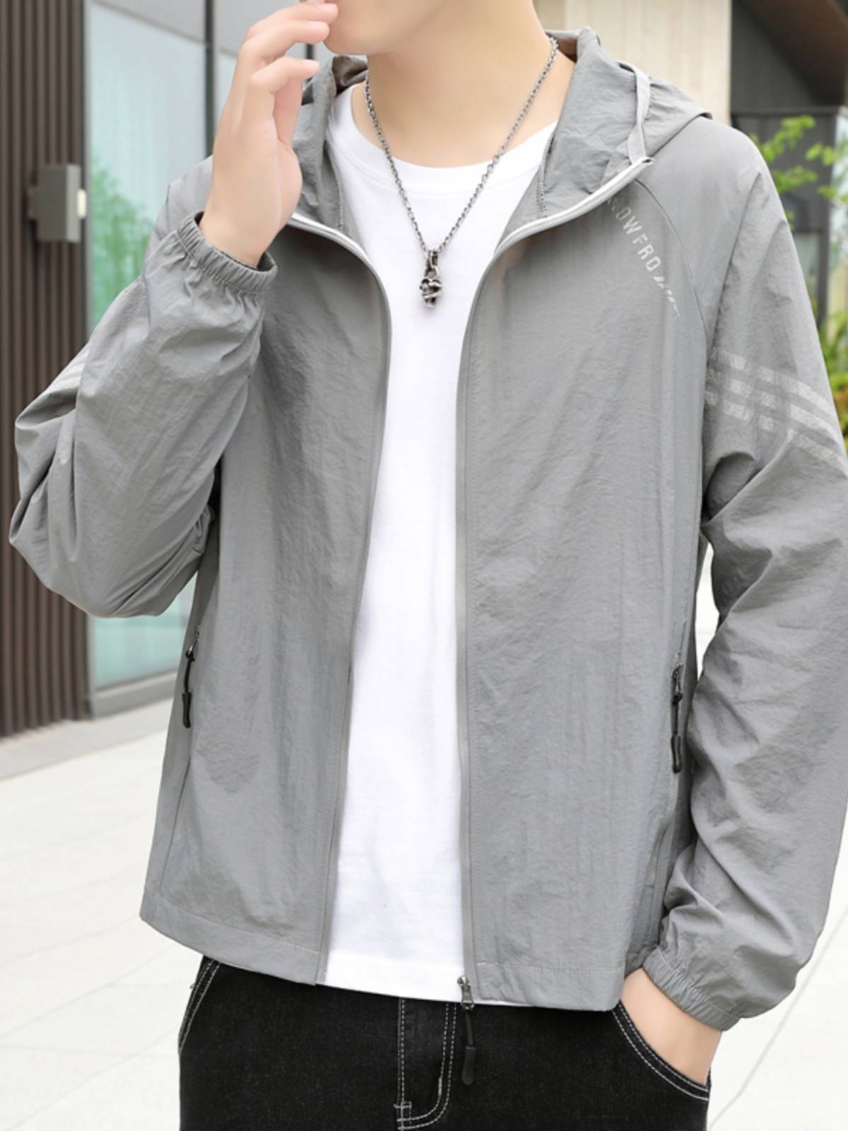 Summer sunscreen clothes Men's light and breathable baseball jacket shirt handsome 2024 men's hooded hooded ice silk outdoor jacket