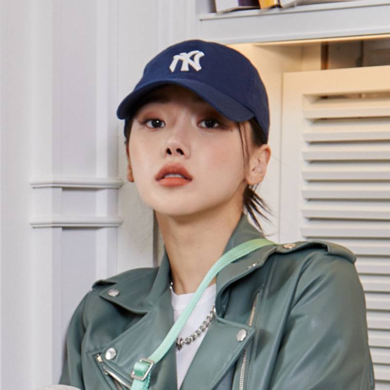 Hat female model 2024 new fashion trendy foreign base team big head enclosure baseball hat summer men's hard top peak hat