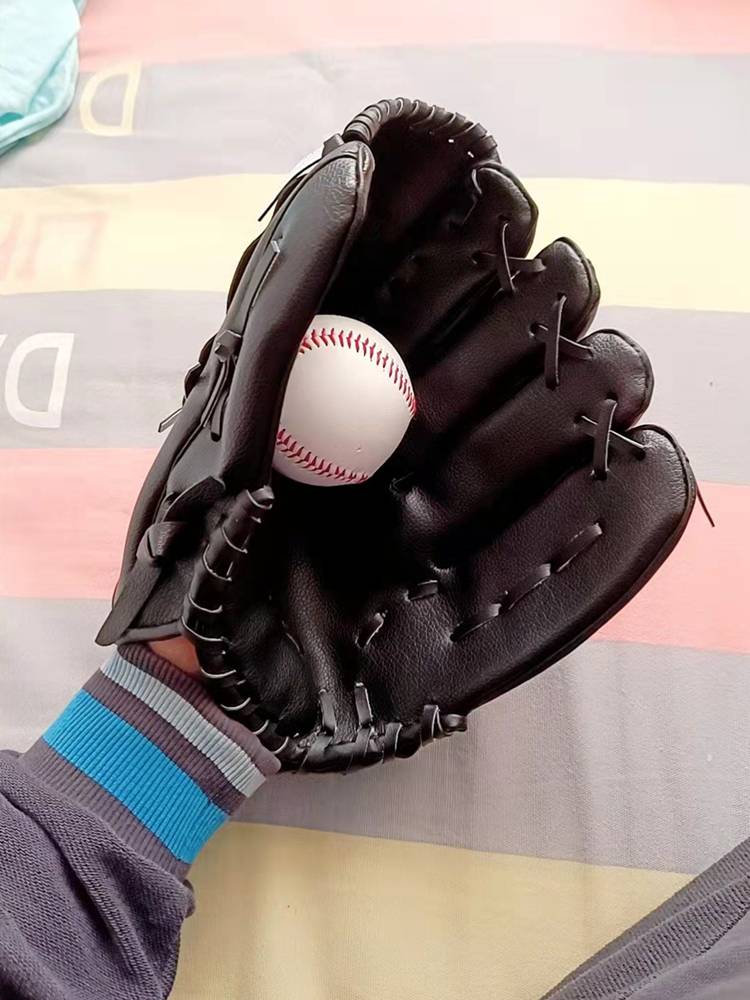 Baseball gloves Left and right hand hitting children to crack down on young children adult catches children to practice fleet equipment