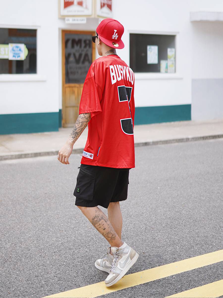 Busykid hip -hop baseball shredded half -sleeved red hiphop hip -hop T -shirt embroidered American jersey short sleeves