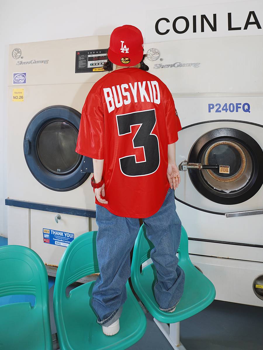 Busykid hip -hop baseball shredded half -sleeved red hiphop hip -hop T -shirt embroidered American jersey short sleeves