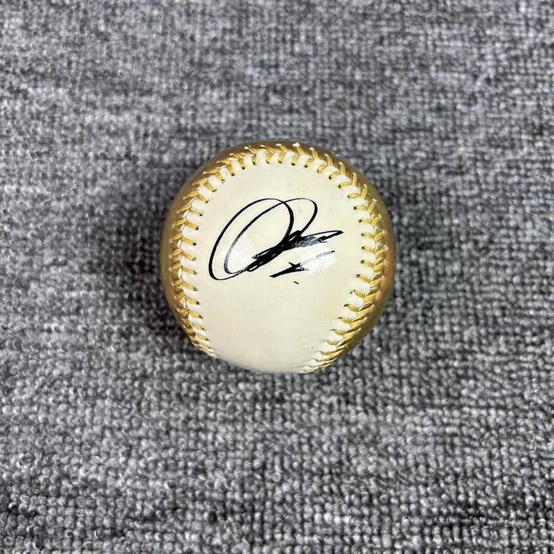 Japanese commemorative baseball photo ball pattern ball hard gift commemorative collection anime cartoon ham