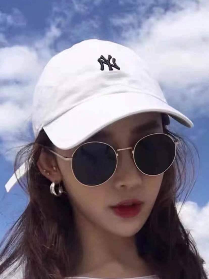 KOREA'S ORIGINAL MLB HAT, THE SAME MAN AND WOMAN BASEBALL CAP, NY DUCK CAP EMBROIDERED THE SUN