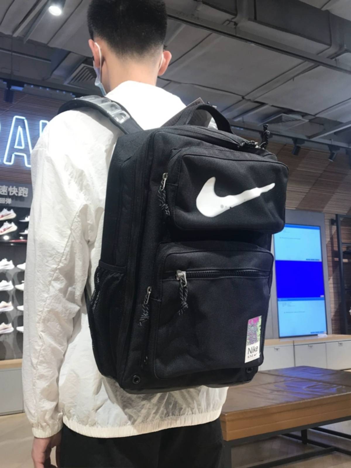 Nike Nike Max Travel Sports AIR air cushion backpack backpack computer student schoolbag men and women FB2833-010