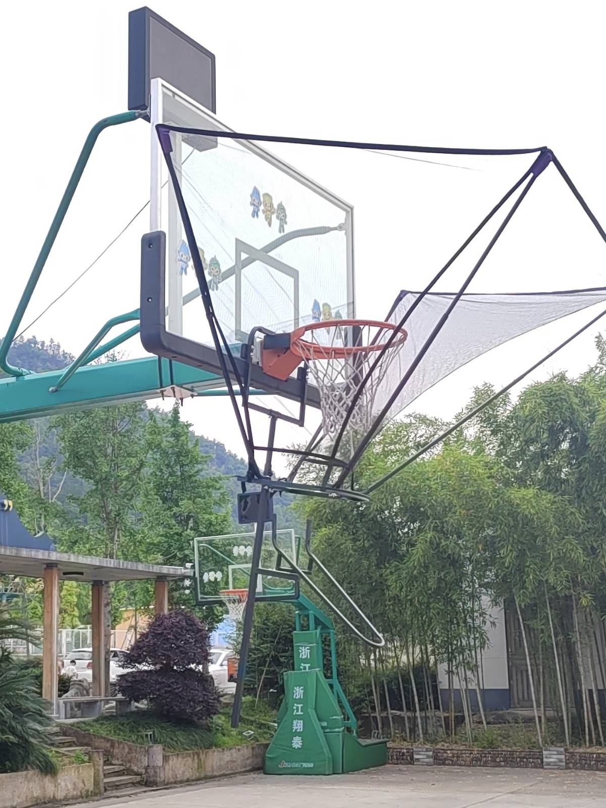 Mobile lifting basketball shooting training device sending ball shot shooting driving device three -pointer free pick -up factory store