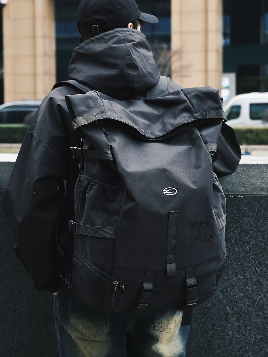 Large -capacity on a shoulder bag boys, mountaineering bag outdoor travel sports backpack basketball bag student schoolbags