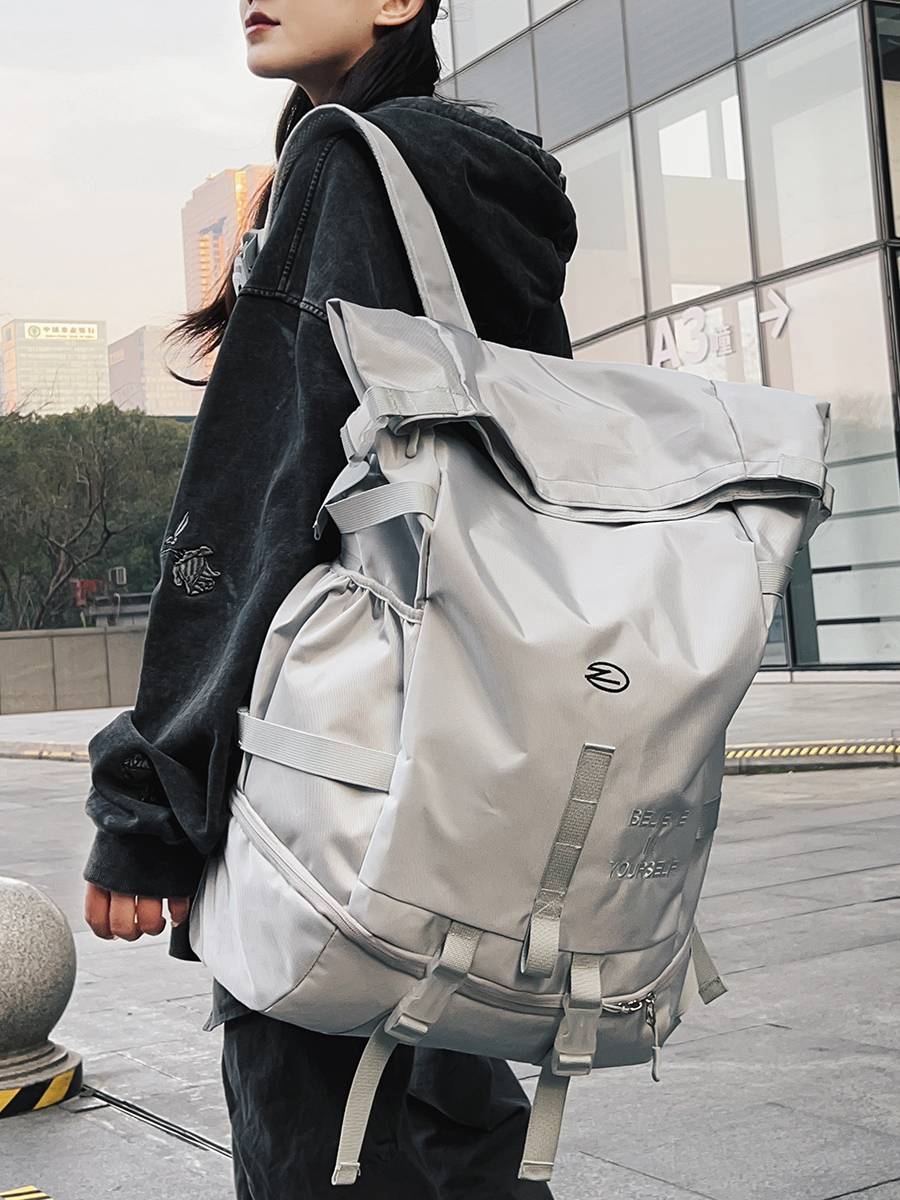 Large -capacity on a shoulder bag boys, mountaineering bag outdoor travel sports backpack basketball bag student schoolbags