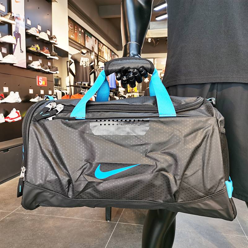 Fitness bag training bag large -capacity Shoppocopic bag wet wet wet wet wet wet swimming bag basketball hand -lifted travel bag