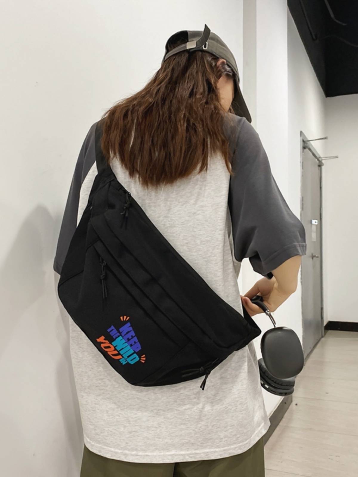Cross -body bag men's Korean version of hip -hop street trendy chest bag sports multi -functional trend brand large -capacity student shoulder bag