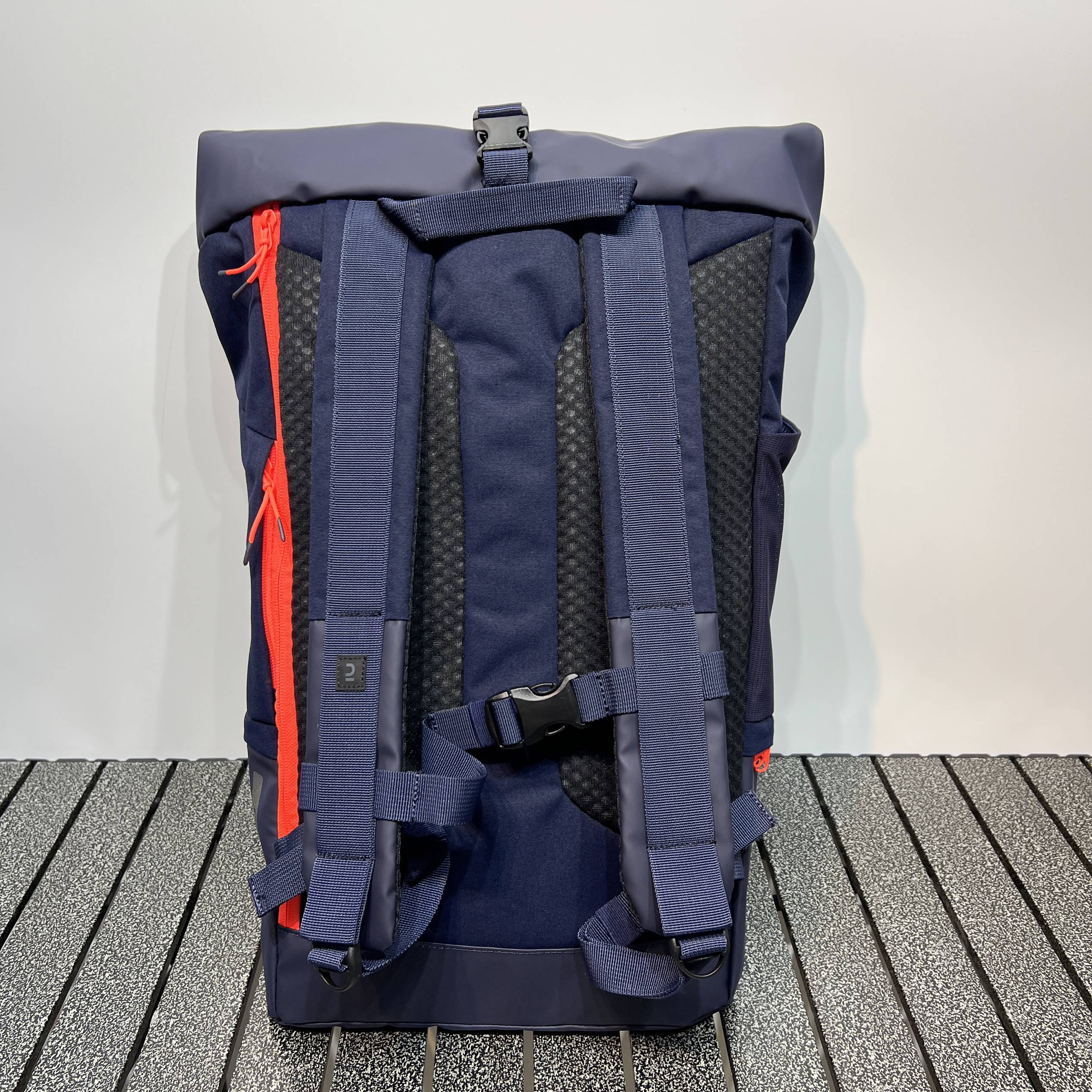 Outdoor new 35 -liter team sports backpack football basketball bag rolled outbound backpack