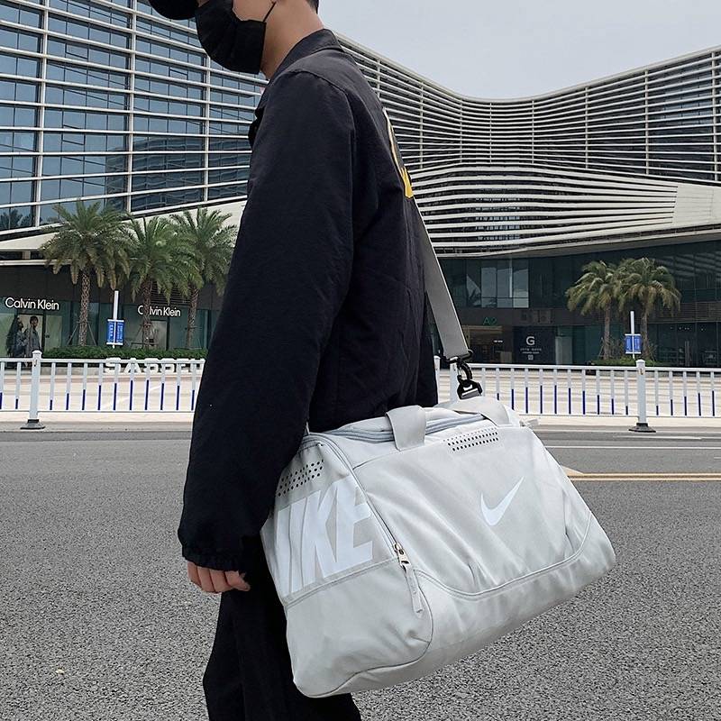 Nike Nike Wet Wet separation Fitness Bring Sports Leisure Basketball Pack Male and Women's Large -capacity Crossbody Training Pack Travel