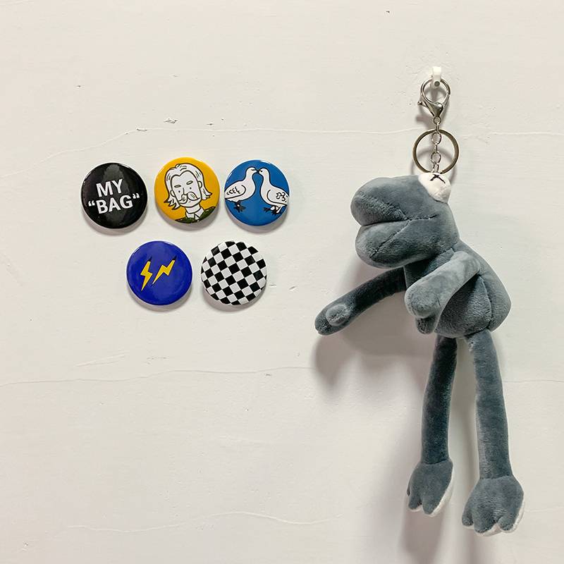 GREY FROG HANG-UP + LH5