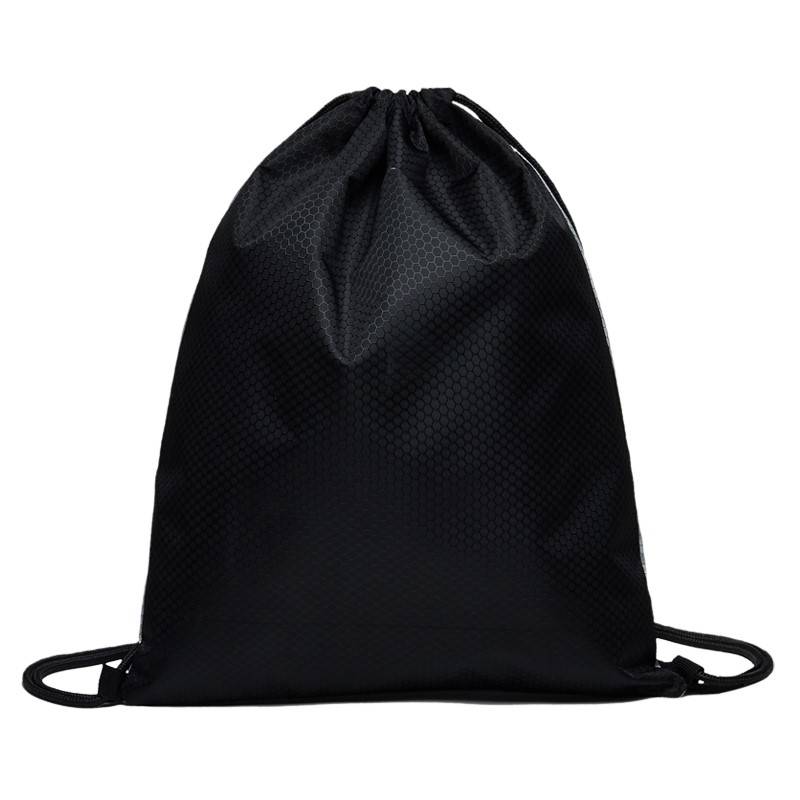R10-MEDIUM BLACK IS NOT A BASKETBALL PLAYER