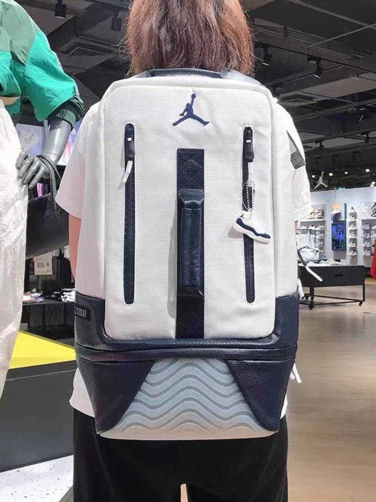 Large -capacity pile of male and female students backpack sports Kaikai travel backpack treated basketball backpack dry wet wetting separation