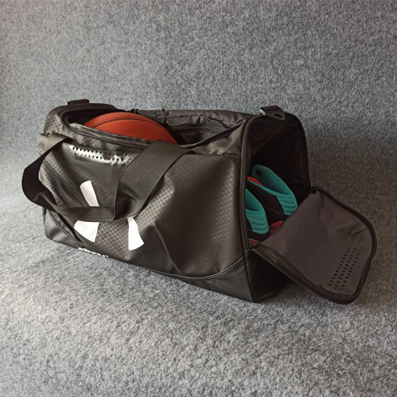 Fitness packages men and women dry wet and wet, separated messenger handbags, waterproof lightweight sports training basketball bag swimming travel bag