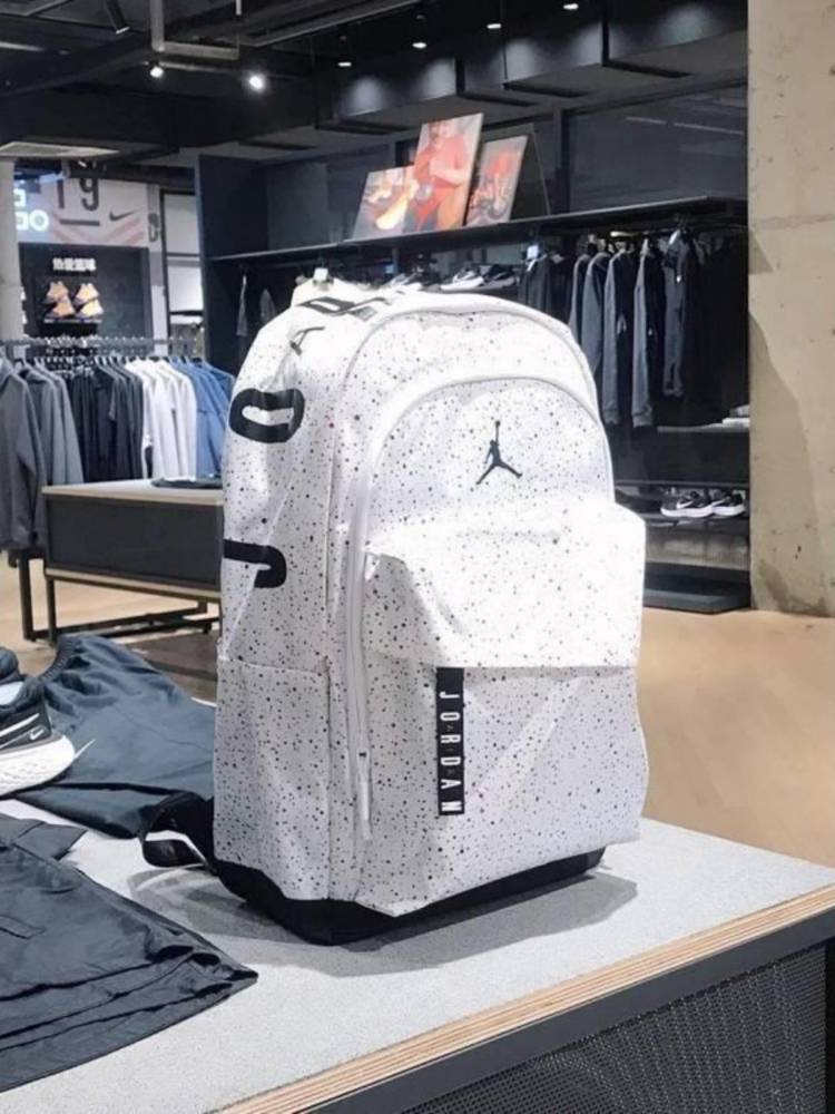 New Flying Man Large Capacity Packpack Boys Boys Boats Women's High School Sports American Basketball Bag Travel Bags