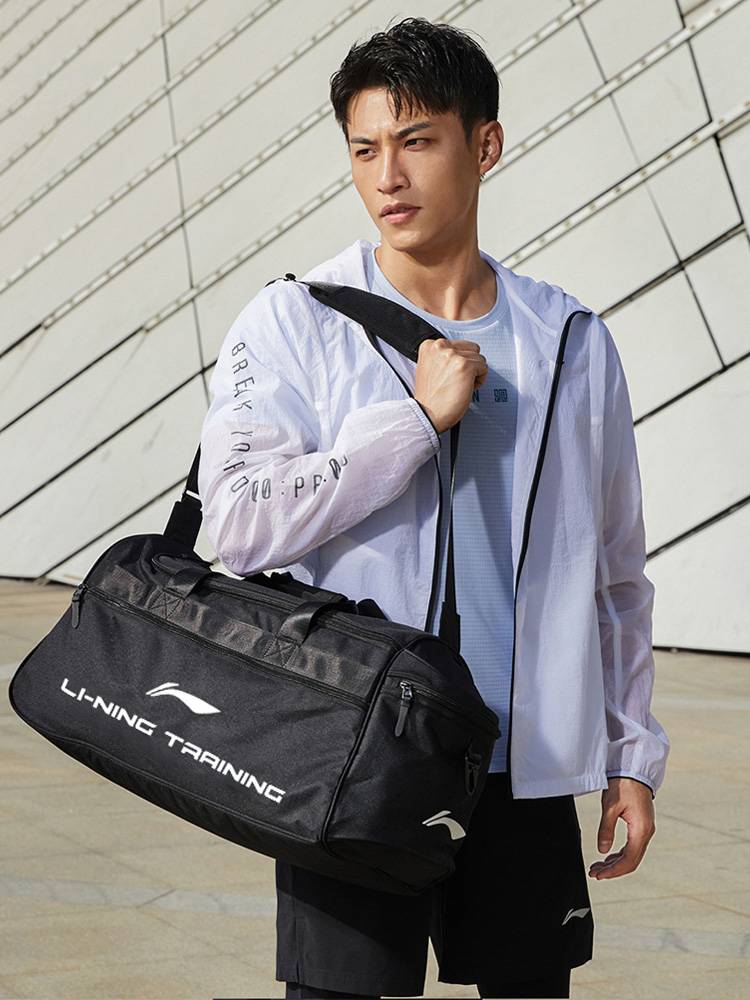 Li Ning's shoulder backpack oblique cross -fitness bag men's travel bag basketball training sports bag barrel bag large capacity bag