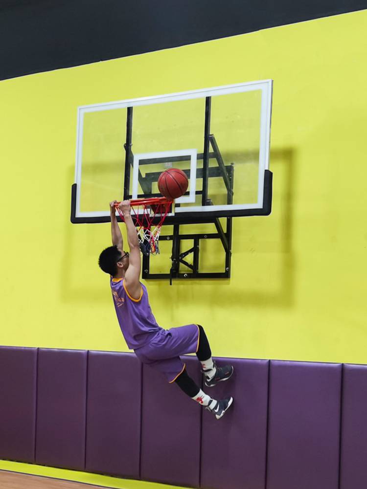 Basketball frame hanging outdoor adult tempered glass rebound children training household can lifted basketball rack hanging wall buckle