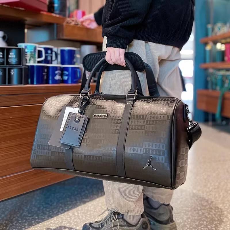 Nike Air Jordan men's and women's large-capacity basketball fitness and leisure mesengers bag bag bag bag FJ6787-011