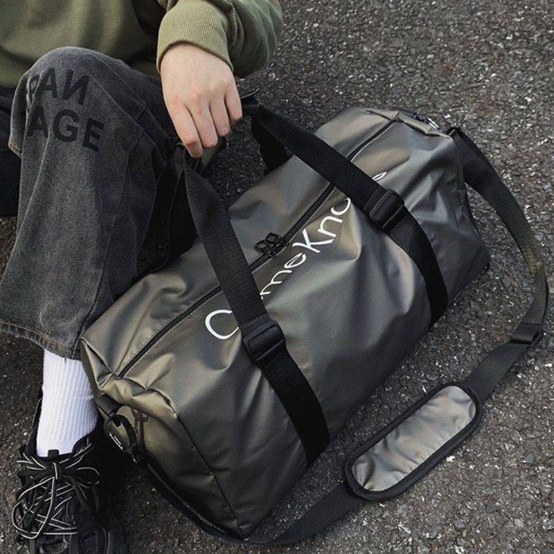 Fitness bag men's wet and wet separation training sports bag hand -lifted Li bag short travel bag women's large -capacity swimming bag