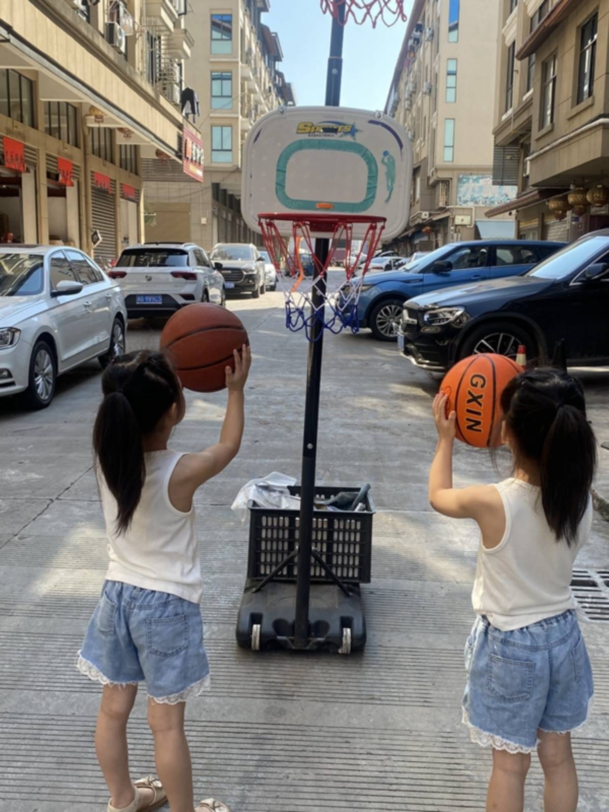 Folding -free punch -free basketball box Children's basketball chamber wall -mounted basketball basket mobile basketball rack
