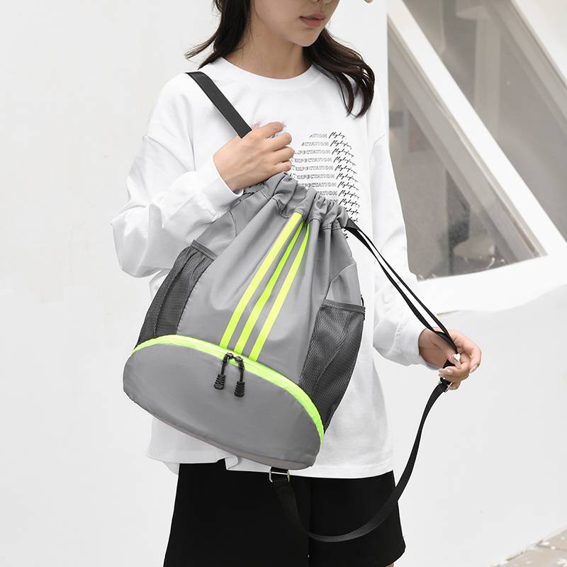 2024 drawing rope bouquet bare shoulder bag multi -function sports bag basketball casual package trend large capacity lightweight student bag