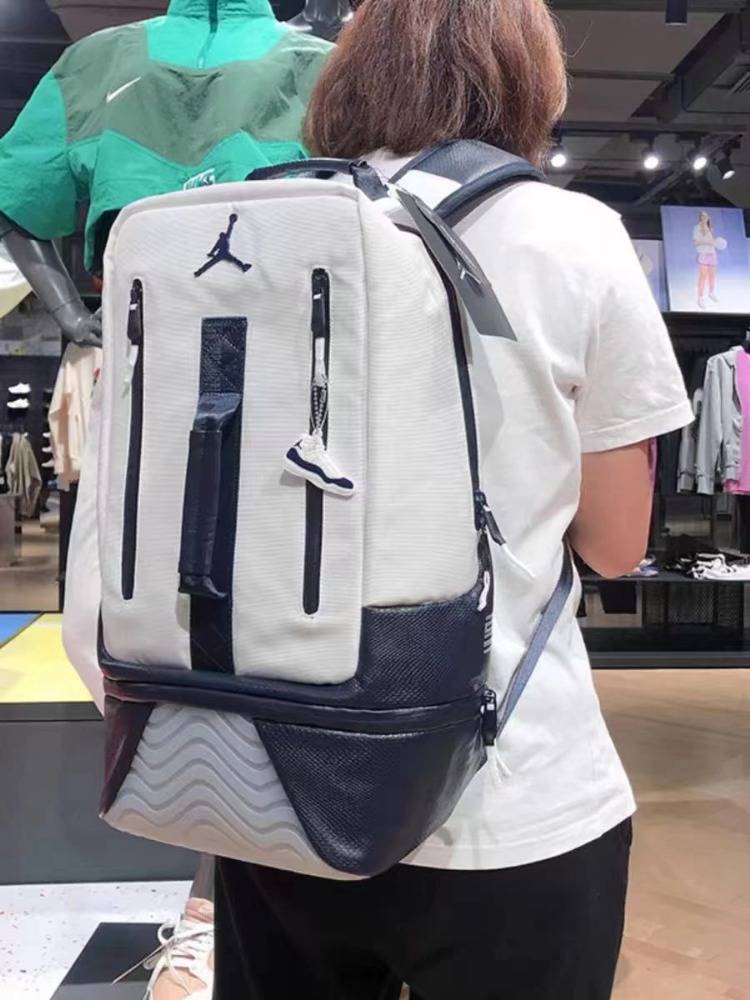 Student schoolbag men's and women's large -capacity American basketball backpack computer travel leisure training fitness sports backpack