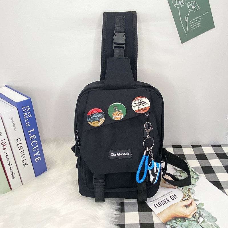 Black + 3 badges + blue-tide shoe hanging