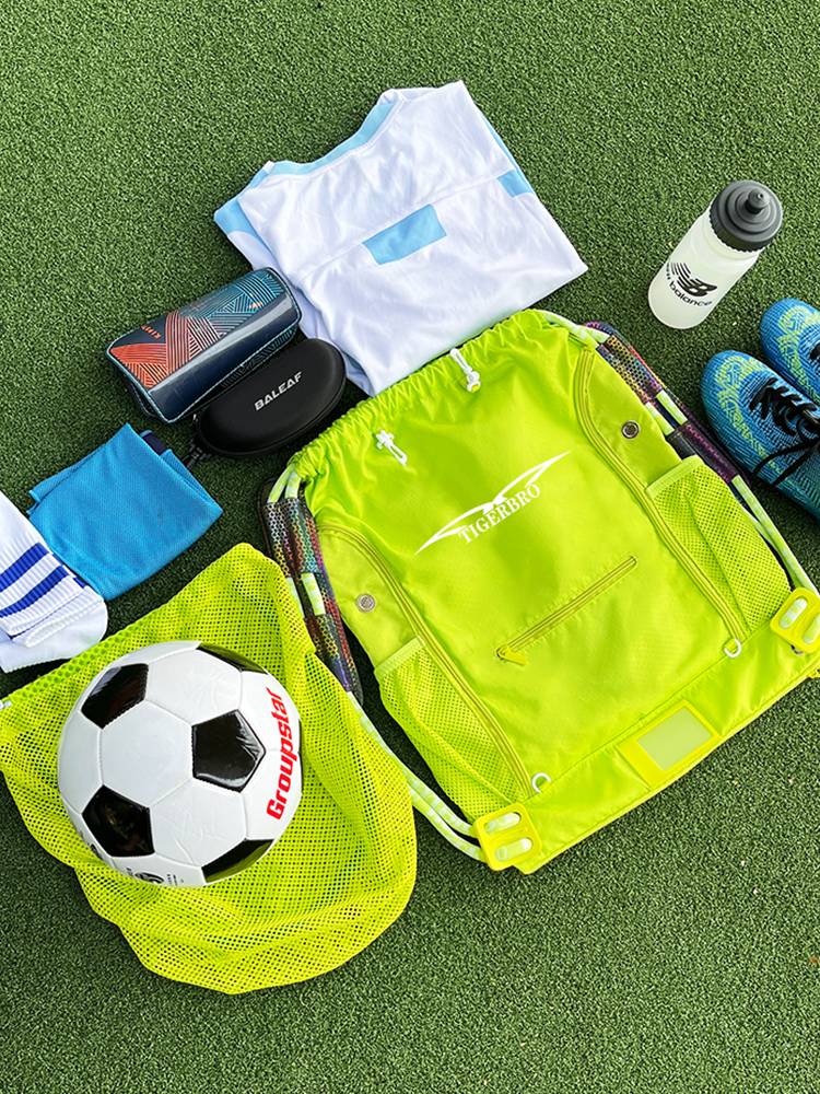 Soccer pack multi-purpose training for two-shoulder hand-held, high-capacity water-protected youth packs with child football bags