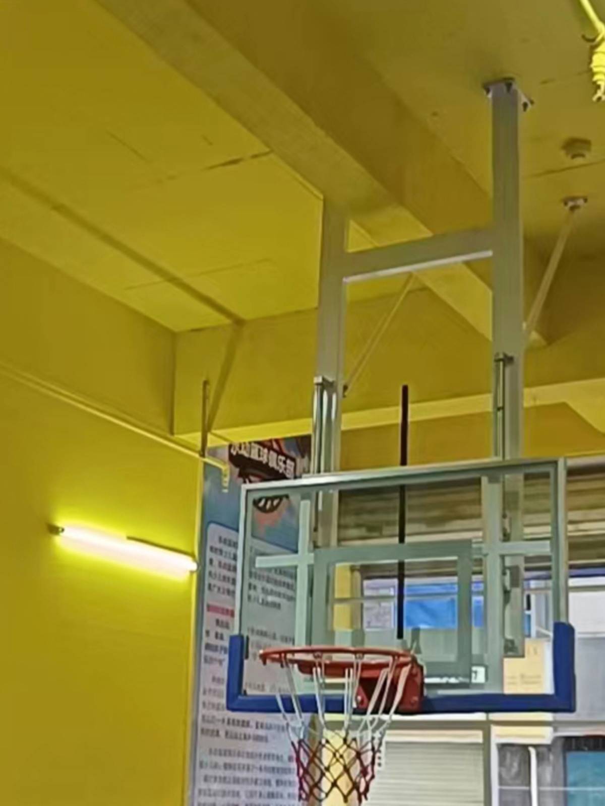 Outdoor wall lifting home rebounds, children's training fixed wall -mounted adult ceiling hanging basketball rack