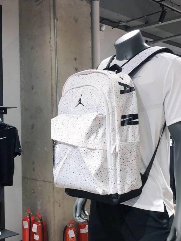 Large -capsule menu men's beauty basketball bag travel schoolbag sports training bag campus trend female student backpack