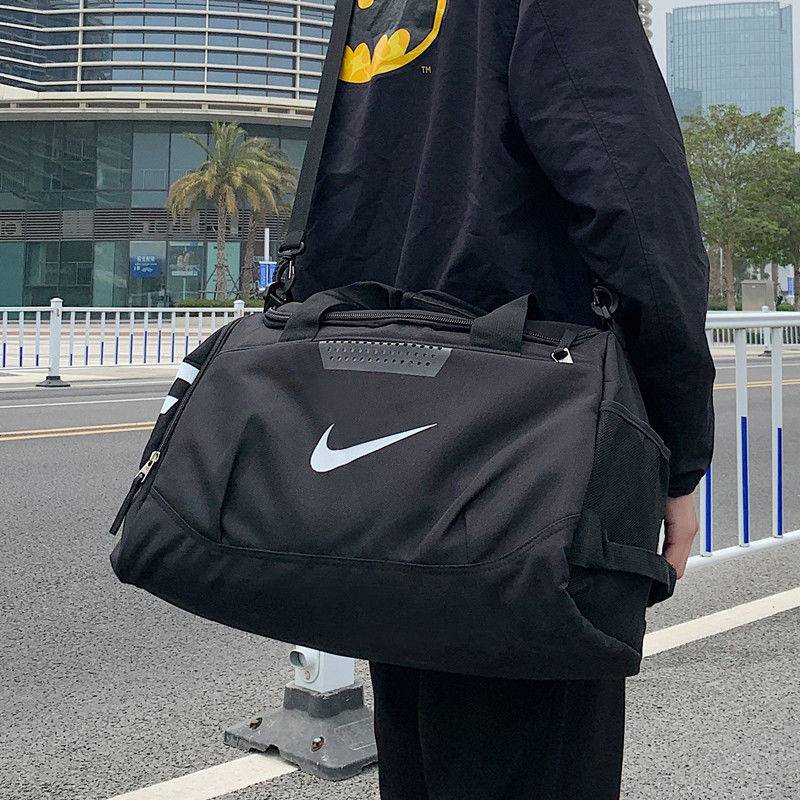 Nike Nike fitness bag dry wet separation basketball bag messenger bag travel bag men's and women's large -capacity swimming training bag