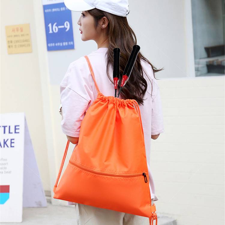 The orange little child