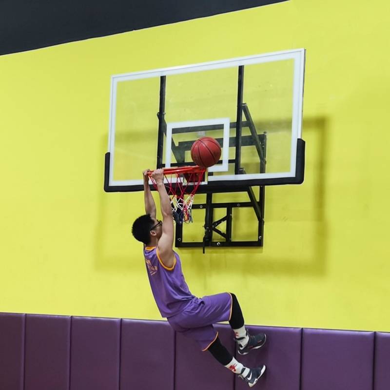 Can lifted basketball rack hanging wall buckle basketball frame hanging outdoor adult tempered glass rebound children training home