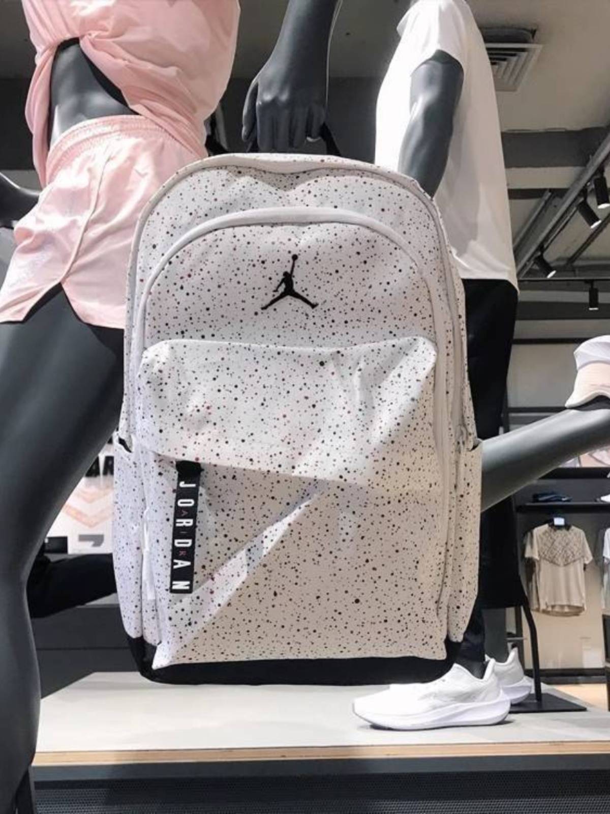 Flying Man's new, big, double-shouldered, high school girls' sports schoolboys' sports bag, American basketball bag