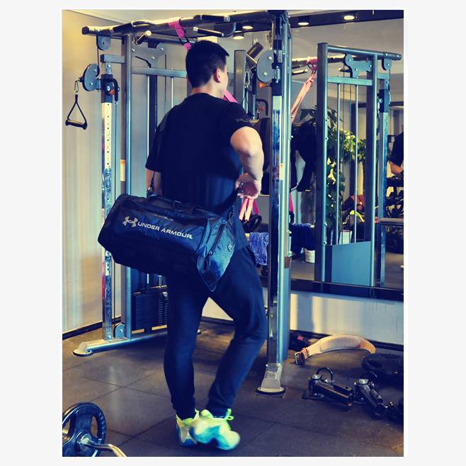 Fitness bag men's training bag Shoulder swimming bag women's dry wet separation yoga bag messenger sports bag hand -lifting travel bag