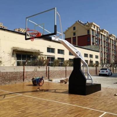 Classic manual hydraulic basketball rack