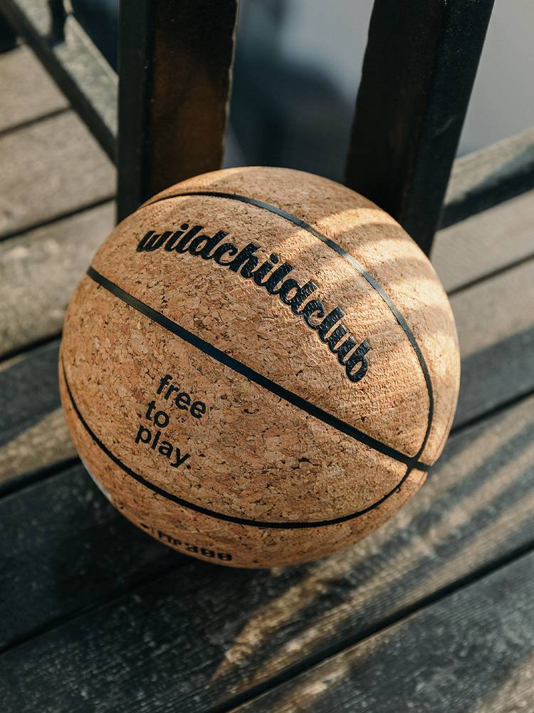 WCC No. 7 basketball genuine cork leather, wear -resistant, wet, non -slip outdoor outdoor No. 7 standard competition training ball youth
