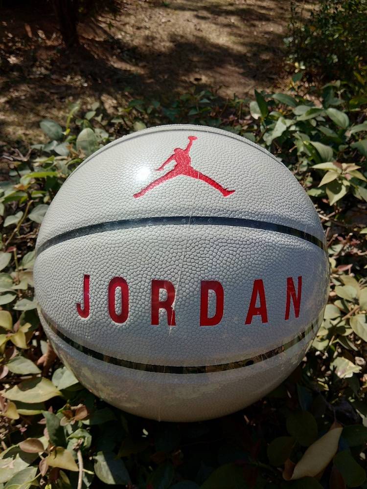 Nike Nike genuine new model 7 basketball wet and wear -resistant indoor and outdoor cement land men and women students specialty