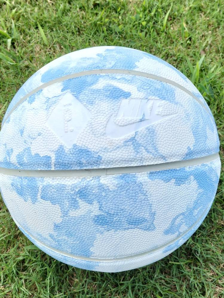 Nike Nike genuine new model 7 basketball wet and wear -resistant indoor and outdoor cement land men and women students specialty