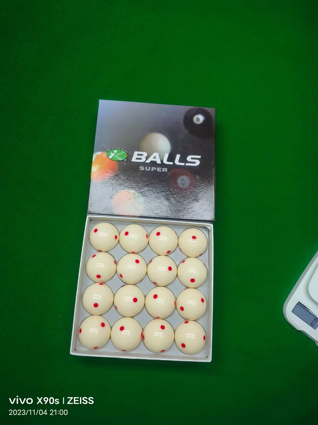 Taiwan Liuhong Dot Pills Ball Mother Ball American Black 8 Crystal Ball Ball Ball Ball White Ball Mother and Child Tableame Products