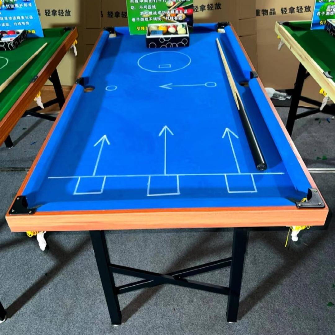 The billiard table of the Internet stalls can make money on a table ball to play coins challenge equipment entertainment and entrepreneurial toy night market