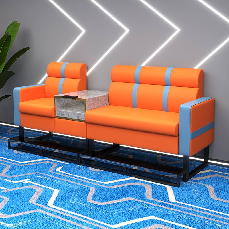 Three people of orange+blue high -end vertical line