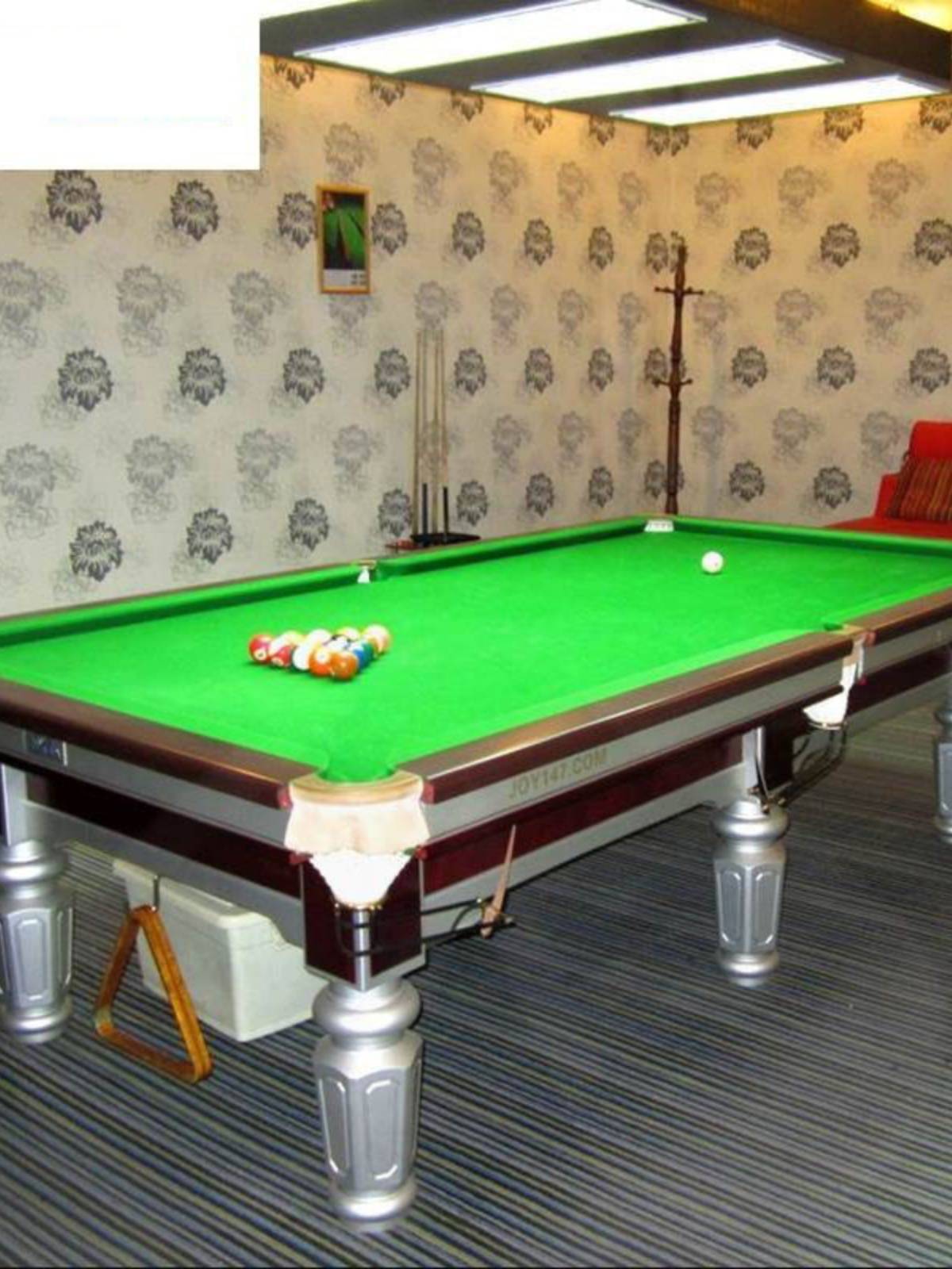 Qiao's Terrace Table Same Chinese Black Eight Master Tournament designated Q7 Silver Leg Globe Hall Home. Full set of configuration