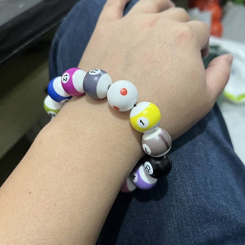 Douyin explosion in the middle of the eight ball bracelets men's models without colorful acrylic bead black 8 bracelet diy hand to decorate women