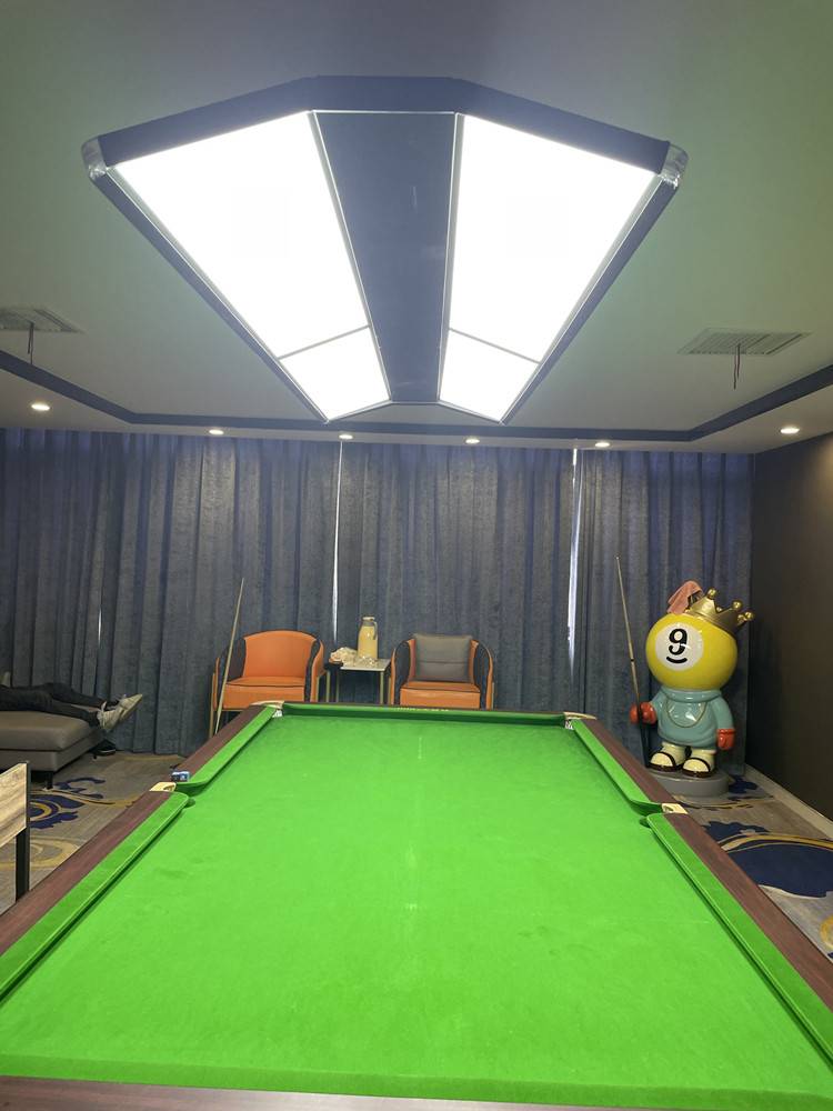 Billiards table dedicated to shadow lights, table ball lamps, tabletop chandeliers, big four tabletals, six small swallows lamps