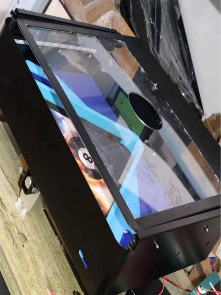 Unmanned buffet billiards lock -to -ball self -service scanning the billiards locking in the ball to prevent black lights to eliminate acquaintances practice