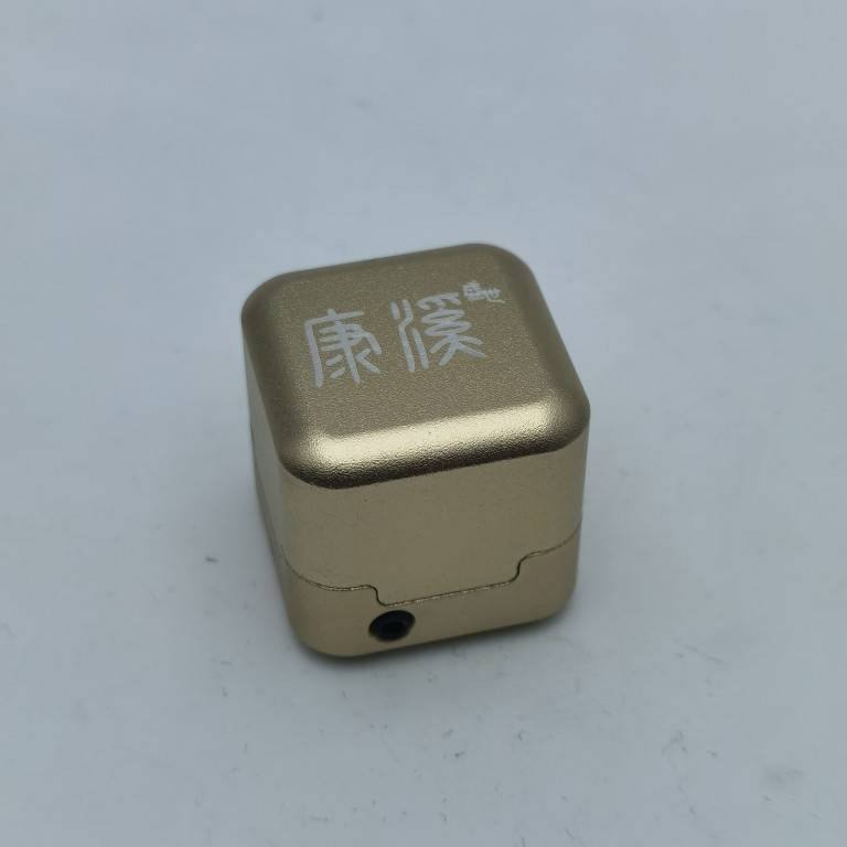 Golden Kangxi strong magnetic chocolate box ➕ wrench