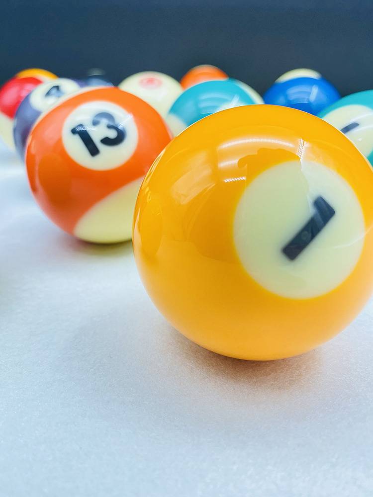 Billiards Chinese Black Eight Black King Kong Crystal Ball American Standard TV Large 5.72 Sixteen Lottery White Ball